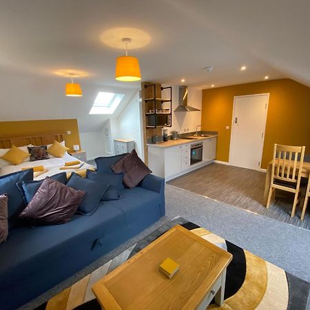 Modern Studio Apartment Set Beneath The Black Mountains A Stones Throw From The Offas Dyke Path Clodock Exteriér fotografie