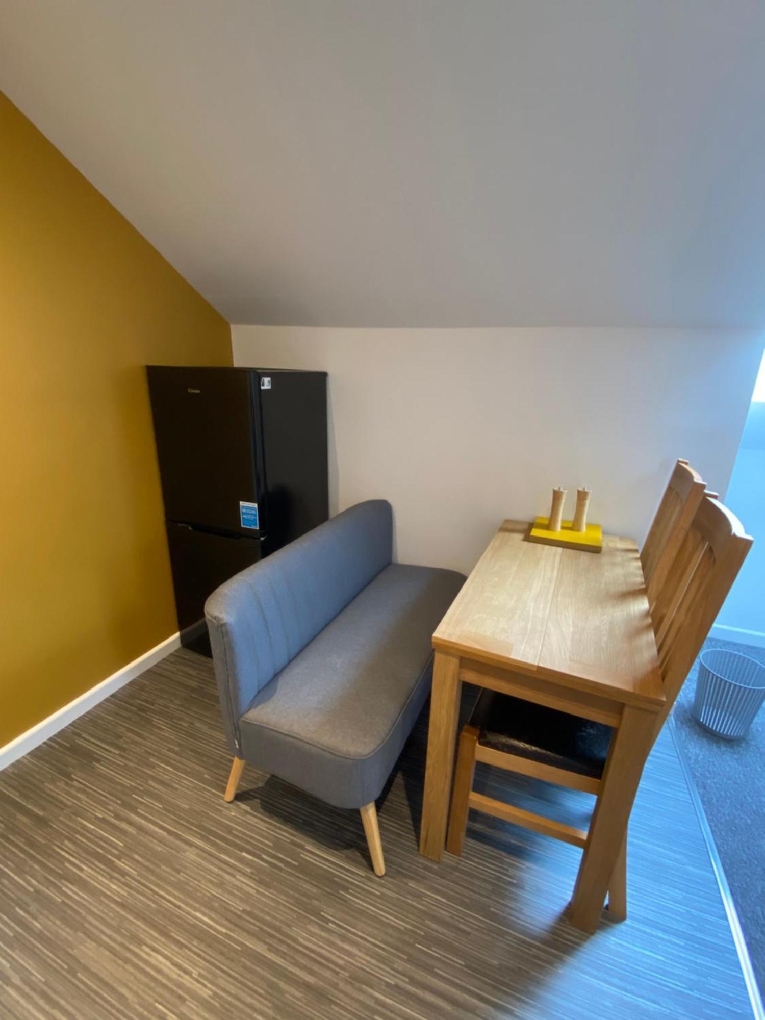 Modern Studio Apartment Set Beneath The Black Mountains A Stones Throw From The Offas Dyke Path Clodock Exteriér fotografie