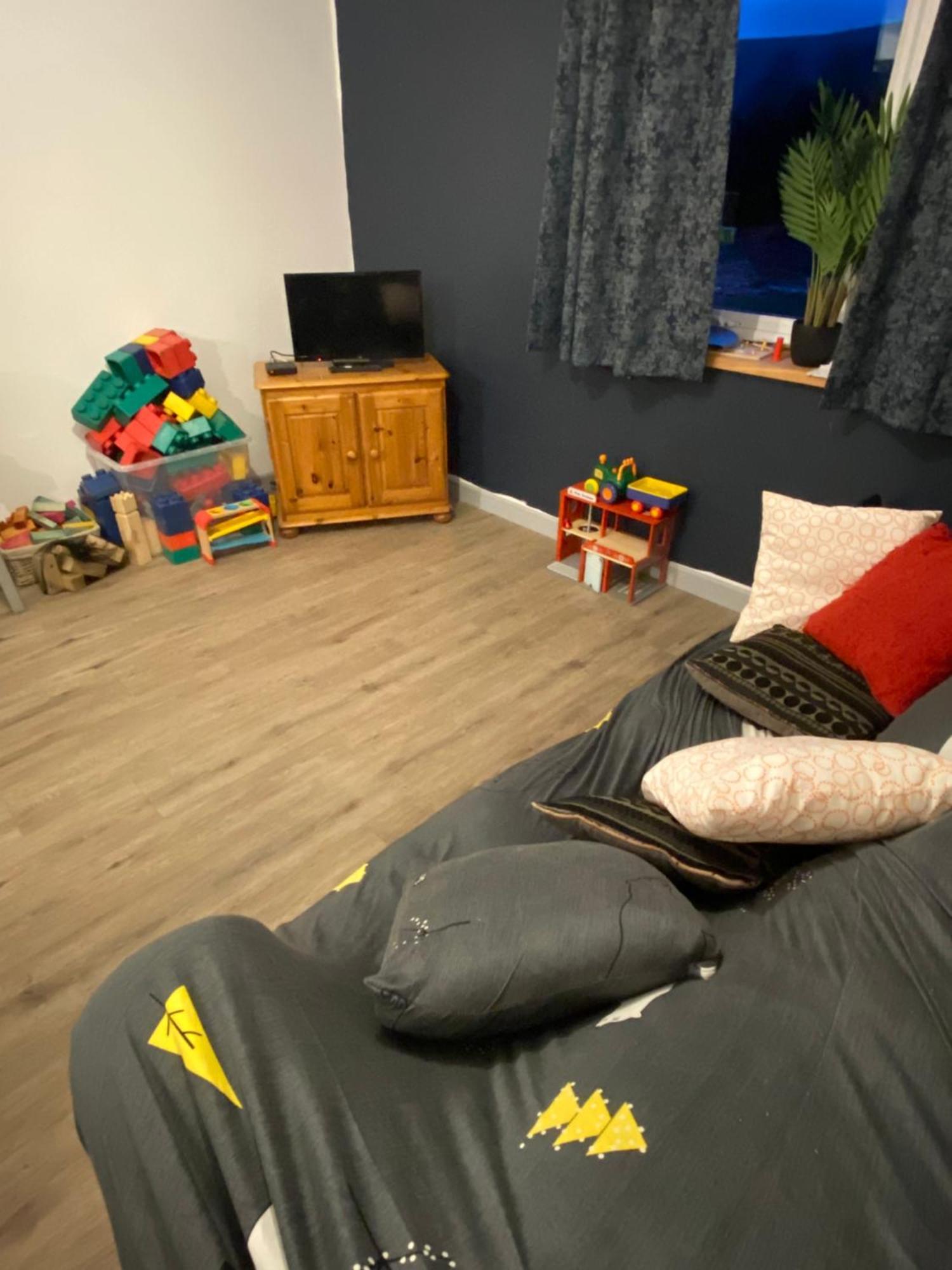 Modern Studio Apartment Set Beneath The Black Mountains A Stones Throw From The Offas Dyke Path Clodock Exteriér fotografie