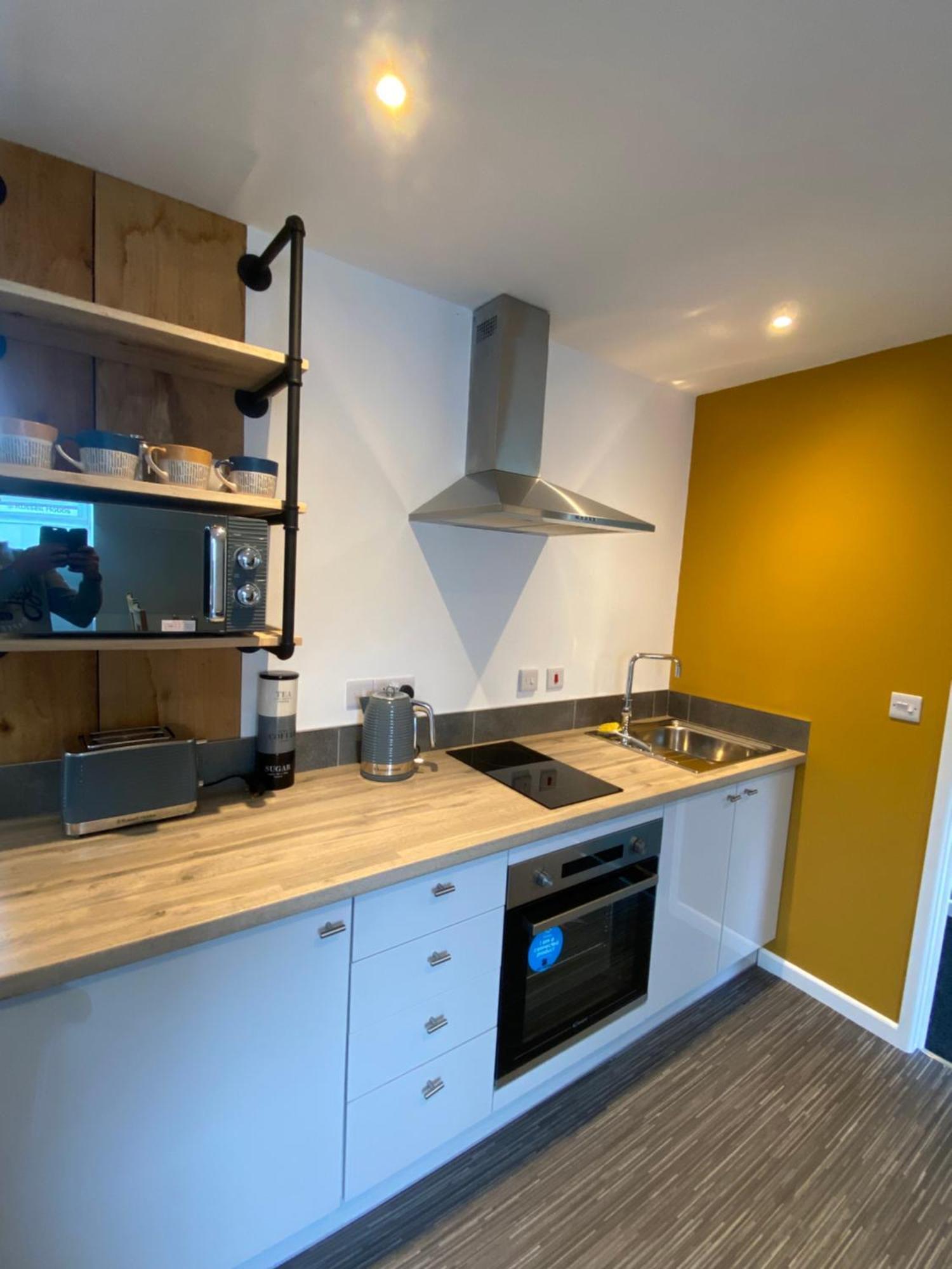 Modern Studio Apartment Set Beneath The Black Mountains A Stones Throw From The Offas Dyke Path Clodock Exteriér fotografie